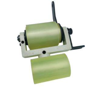 "Kansai #1404 Industrial Sewing Machine Puller for Zippers and Heavy Fabrics"