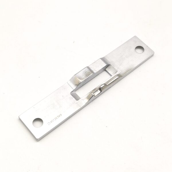 LU-2810 Needle Plate #40126349 - Image 2